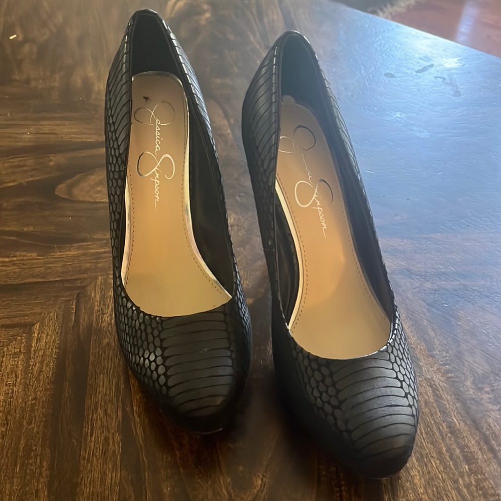 Jessica Simpson heels